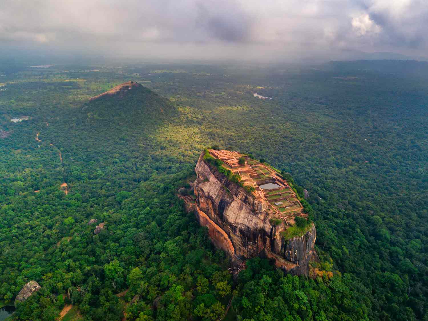 Sri Lanka’s Hill Country: A Tranquil Mountain Escape is Underrated destinations