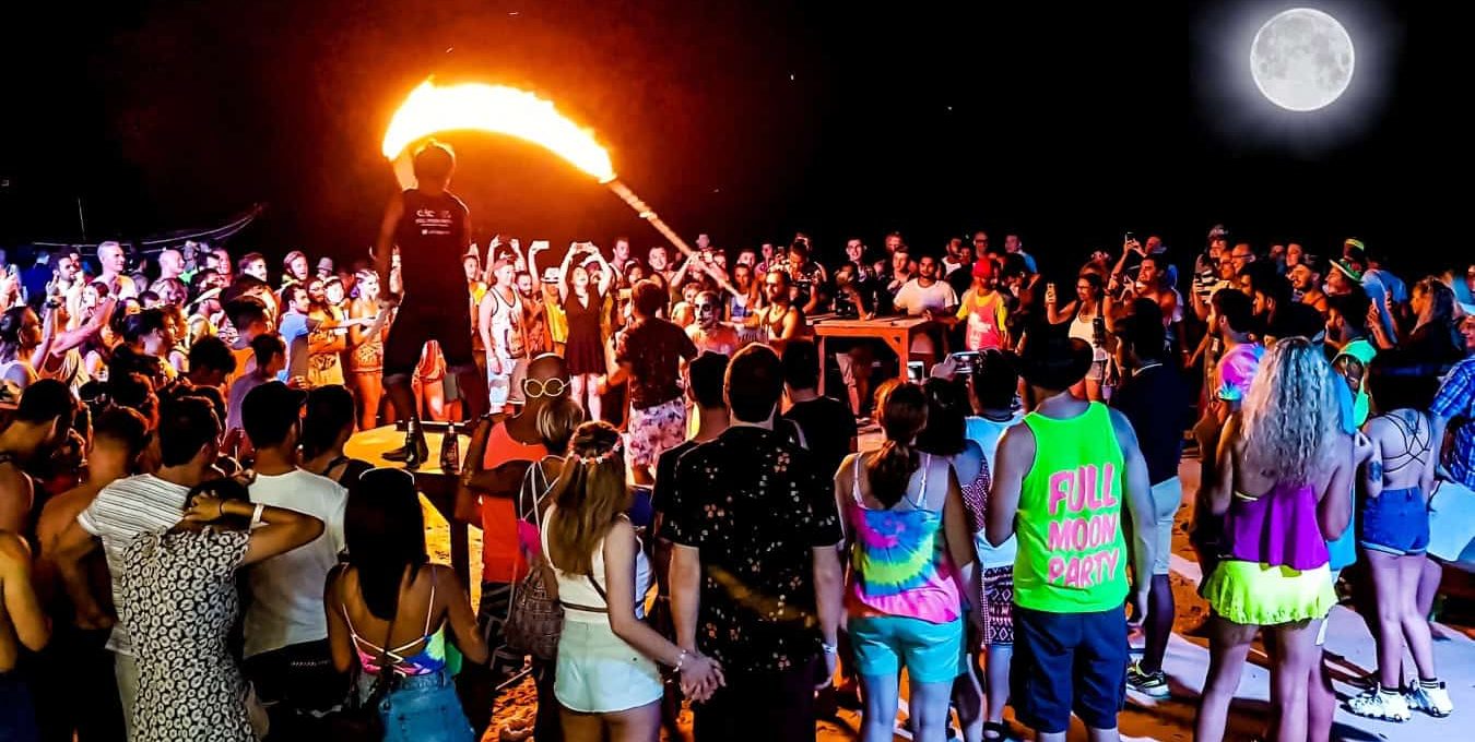Full Moon Party Thailand Haad Rin Beach at night