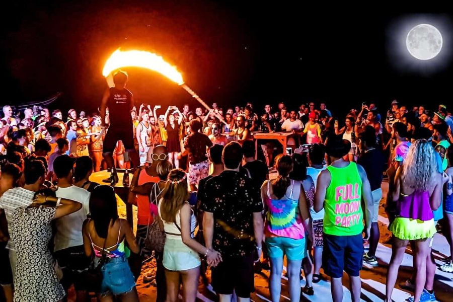 Full Moon Party Thailand Haad Rin Beach at night