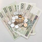 Carrying cash abroad