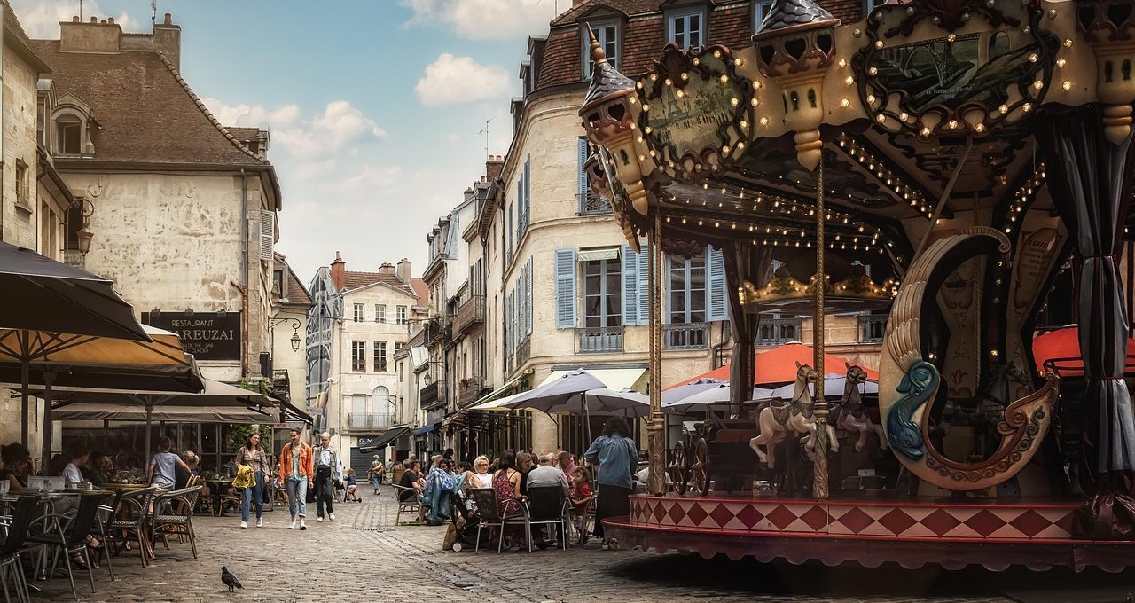 best areas to stay in Baku